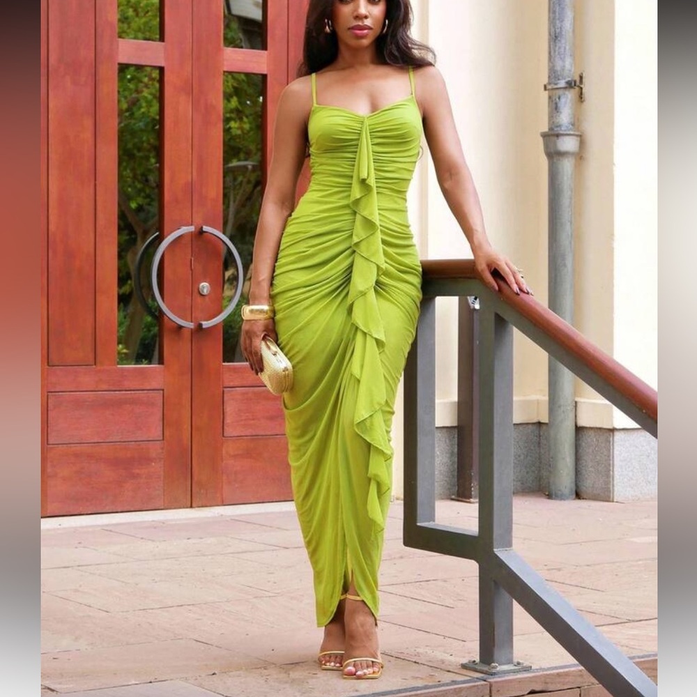 Elegant Ruffle Detail Bodycon Evening Dress